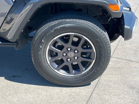 Certified 2023 Jeep Gladiator Overland w/ LED Lighting Group image 6