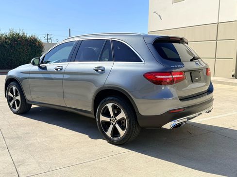 Used 2019 Mercedes-Benz GLC 350e 4MATIC image 7