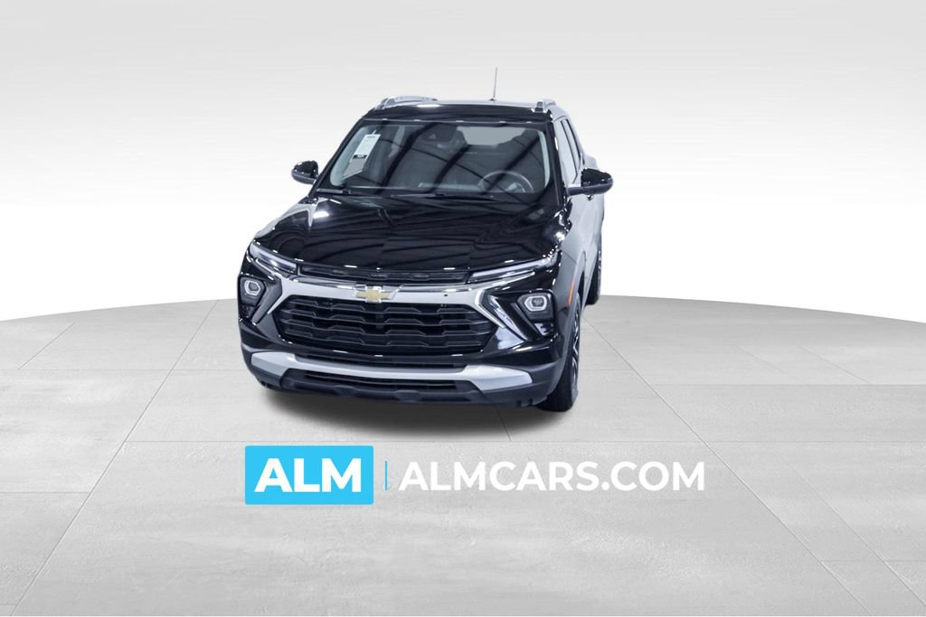 Used 2025 Chevrolet TrailBlazer LT FWD image 1