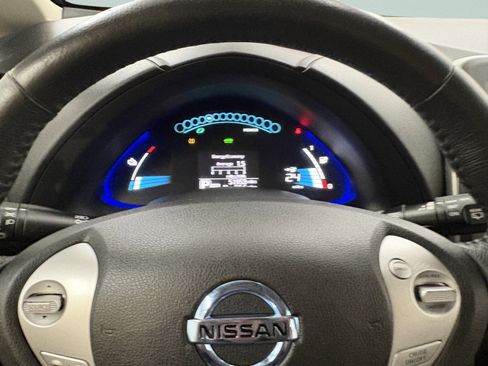 Used 2015 Nissan Leaf S w/ Charge Package image 29
