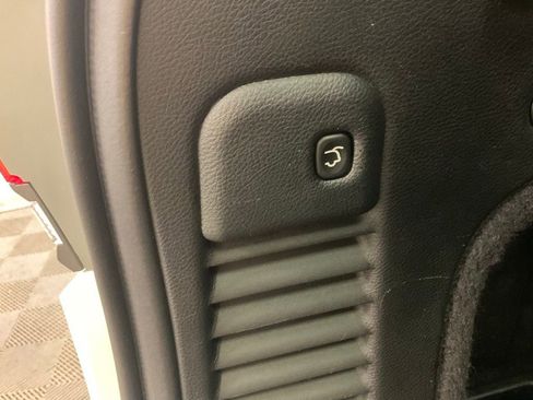 Used 2015 Jeep Grand Cherokee Altitude image 28