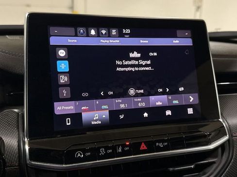 Used 2025 Jeep Compass Trailhawk AWD/4WD image 14