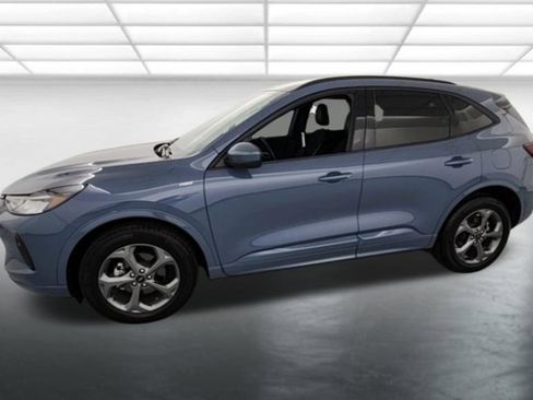 Certified 2023 Ford Escape ST-Line Select w/ Tech Pack #1 image 3