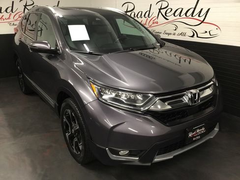 Used 2019 Honda CR-V Touring image 2