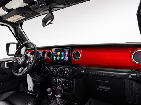 Used 2018 Jeep Wrangler Unlimited Rubicon w/ Safety Group AWD/4WD image 23