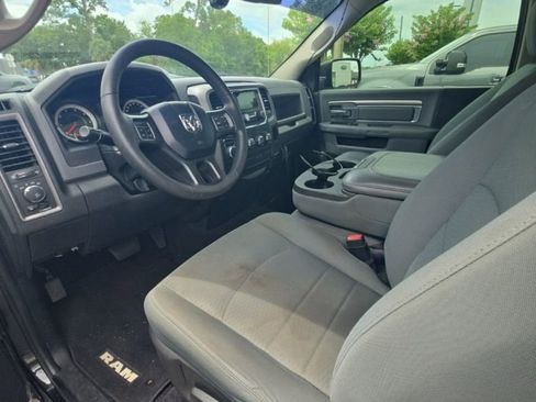 Used 2018 RAM 1500 Express RWD image 10