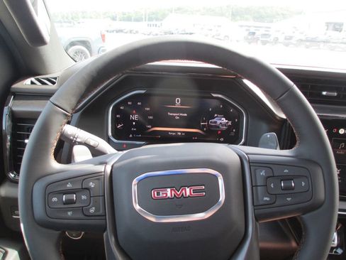New 2026 GMC Sierra 1500 AT4 w/ AT4 Premium Package AWD/4WD image 18