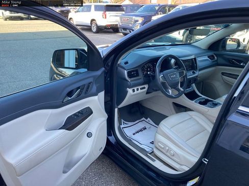 Used 2021 GMC Acadia Denali w/ GMC Pro Grade Package image 18