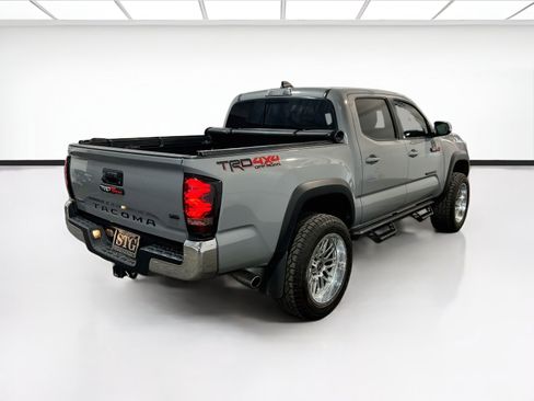 Used 2021 Toyota Tacoma TRD Off-Road AWD/4WD image 4