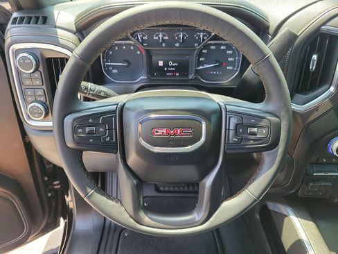 Used 2022 GMC Sierra 1500 AT4 w/ AT4 Preferred Package AWD/4WD image 25