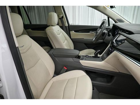 Used 2020 Cadillac XT6 Premium Luxury AWD/4WD image 18