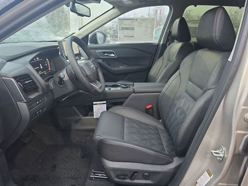 New 2026 Nissan Rogue Platinum w/ Platinum Premium Package image 17