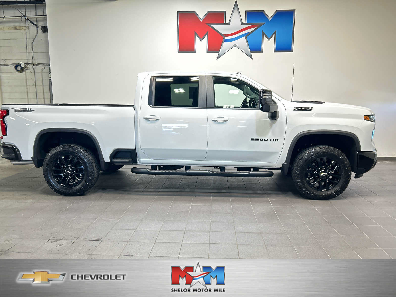 Used 2025 Chevrolet Silverado 2500 LT w/ Trail Boss Package AWD/4WD image 1