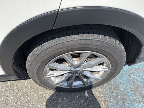 Used 2024 Honda CR-V EX-L image 6