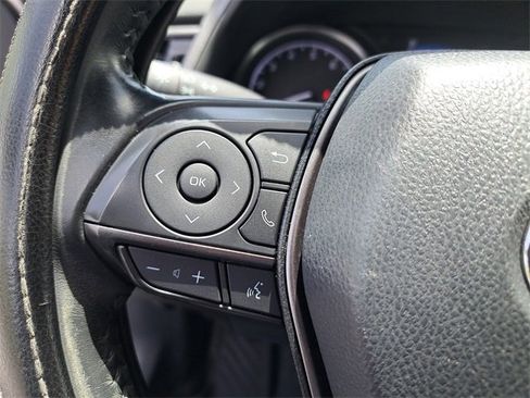 Used 2021 Toyota Camry SE w/ Convenience Package image 18