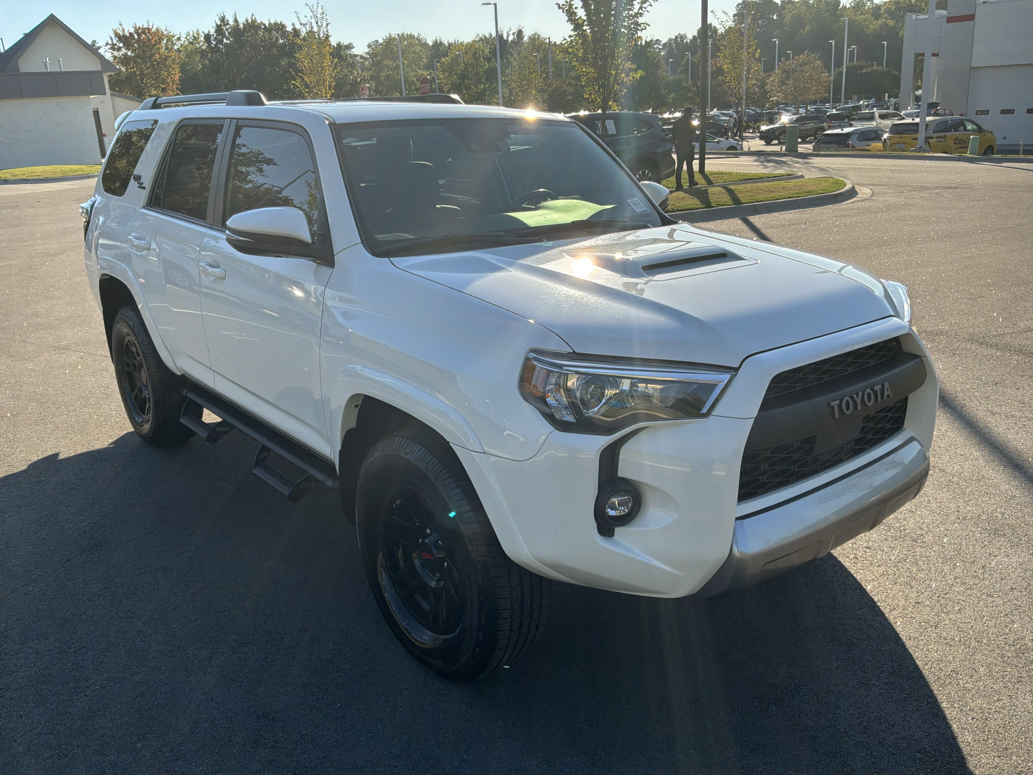 Used 2021 Toyota 4Runner TRD Off-Road Premium w/ Moonroof Package AWD/4WD image 2