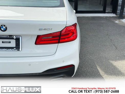 Used 2020 BMW 540i xDrive w/ M Sport Package image 25