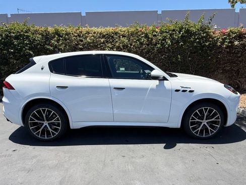 New 2026 Maserati Grecale Modena AWD/4WD image 2