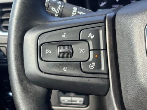 Used 2024 GMC Yukon XL AT4 w/ AT4 Premium Plus Package AWD/4WD image 19