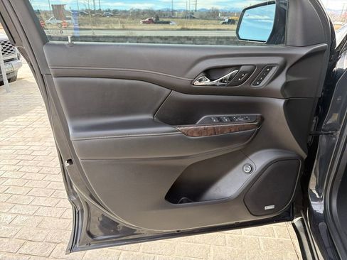 Used 2020 GMC Acadia Denali image 10