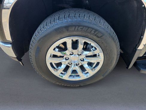 Used 2021 Chevrolet Silverado 1500 LT AWD/4WD image 9