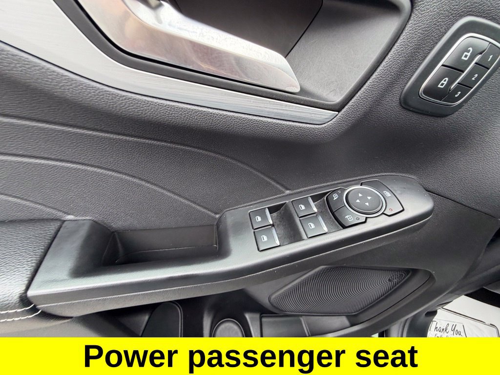 Used 2025 Ford Escape Platinum AWD/4WD image 15
