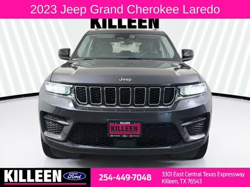Used 2023 Jeep Grand Cherokee Laredo AWD/4WD image 2