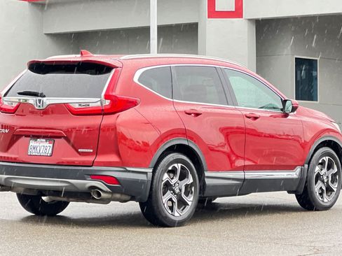 Used 2019 Honda CR-V Touring image 2