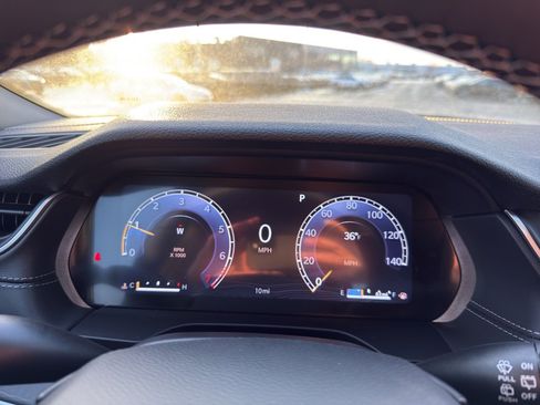 New 2025 Jeep Grand Cherokee Altitude AWD/4WD image 16