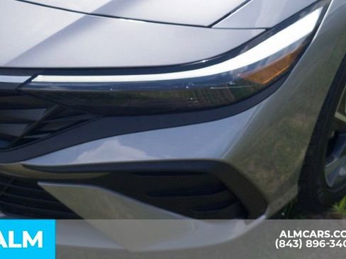 Certified 2025 Hyundai Elantra Sport image 10