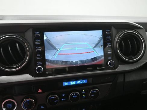 Used 2023 Toyota Tacoma TRD Off-Road w/ Technology Package AWD/4WD image 4