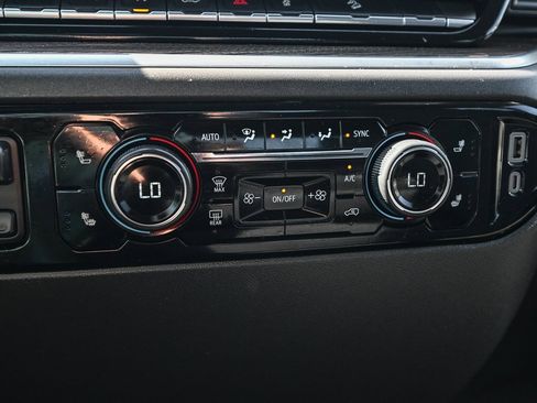 Used 2024 Chevrolet Silverado 1500 LT Trail Boss w/ Protection Package image 35