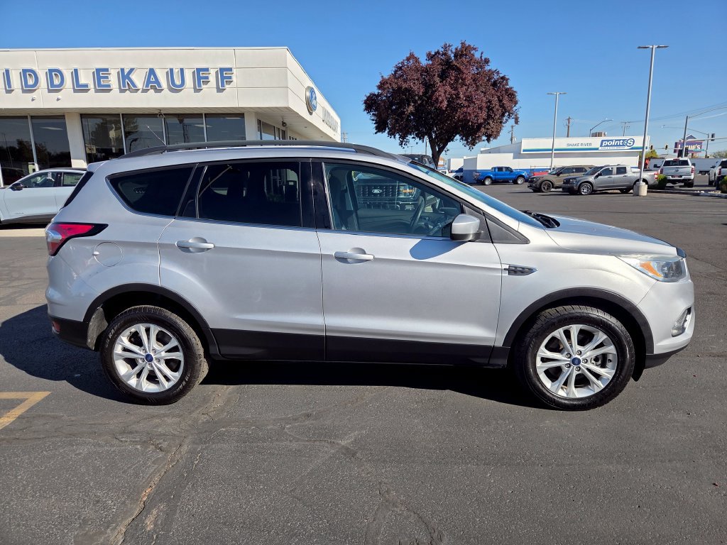 Used 2018 Ford Escape SE AWD/4WD image 2