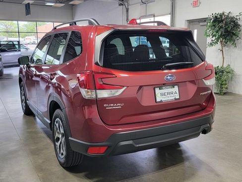 Used 2021 Subaru Forester Premium AWD/4WD image 7