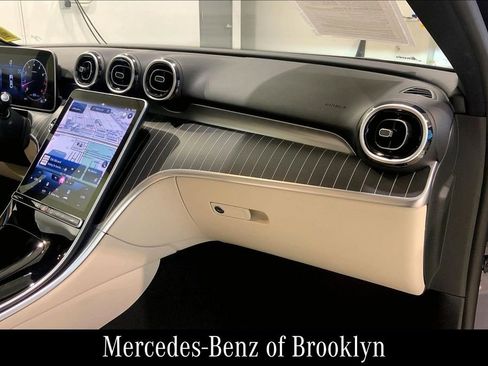 Used 2022 Mercedes-Benz C 300 4MATIC Sedan image 19