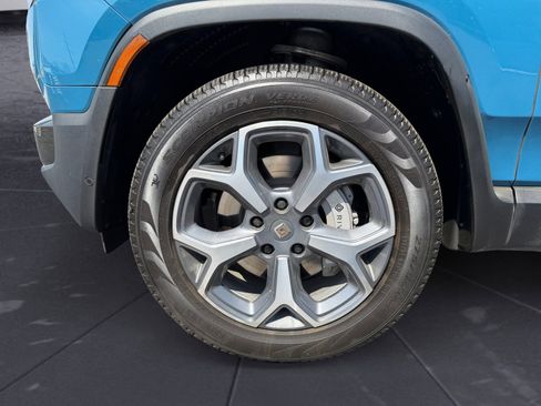 Used 2023 Rivian R1T Adventure image 14