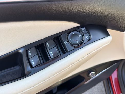 Used 2023 Buick Enclave Essence w/ Sport Touring Edition image 14