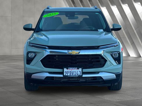 Used 2025 Chevrolet TrailBlazer LT FWD image 9