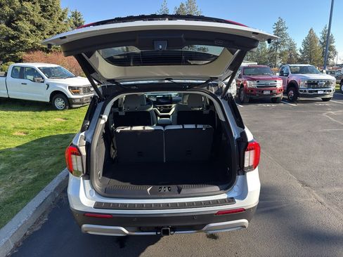 New 2026 Ford Explorer Platinum w/ LUX Leather Package image 7