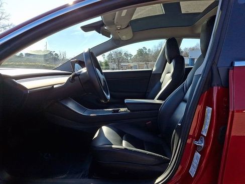 Used 2018 Tesla Model 3 Long Range image 15