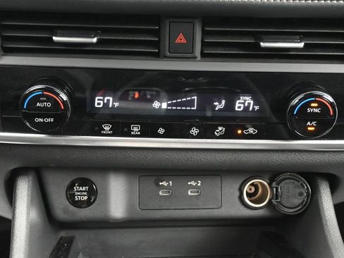 Used 2026 Nissan Rogue SV AWD/4WD image 18