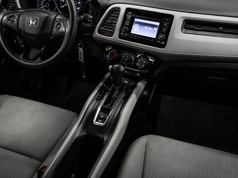 Used 2016 Honda HR-V LX image 27