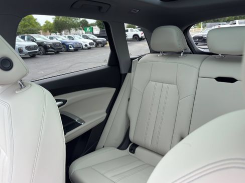Used 2025 Audi Q5 Premium w/ Convenience Package AWD/4WD image 13