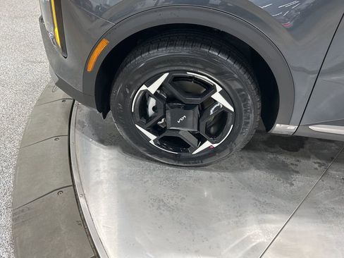 New 2026 Kia Sportage EX image 29