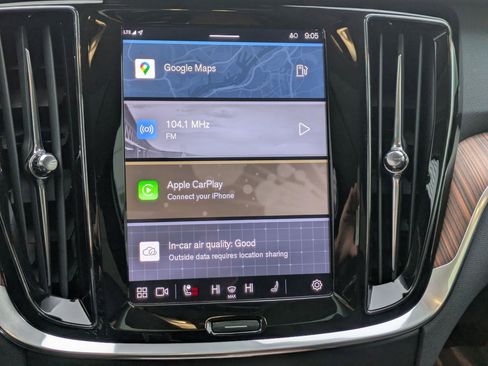 Certified 2025 Volvo V60 B5 Cross Country Plus image 20