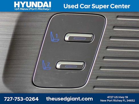 Used 2025 Hyundai Santa Fe Limited FWD image 29