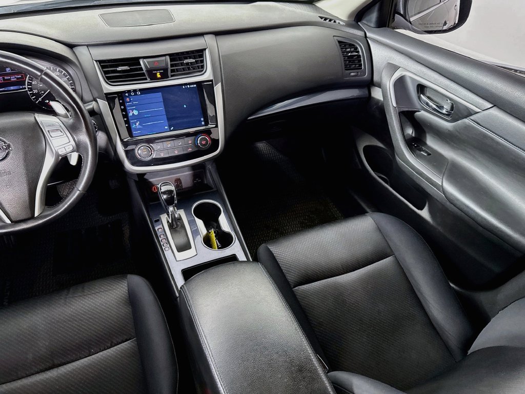 Used 2018 Nissan Altima 2.5 SR w/ Interior Lighting Package FWD image 28