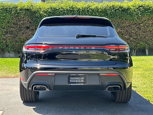 Certified 2025 Porsche Macan AWD/4WD image 7