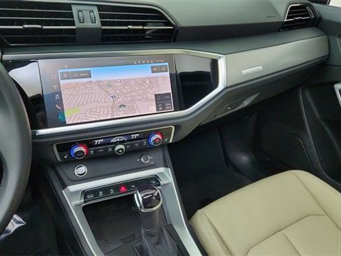 Used 2024 Audi Q3 2.0T Premium Plus image 42