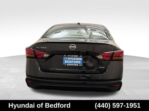 Used 2025 Nissan Altima 2.5 SV AWD/4WD image 6